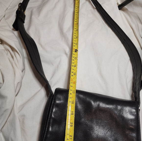 Tannery West soft leather crossbody - Picture 5 of 14
